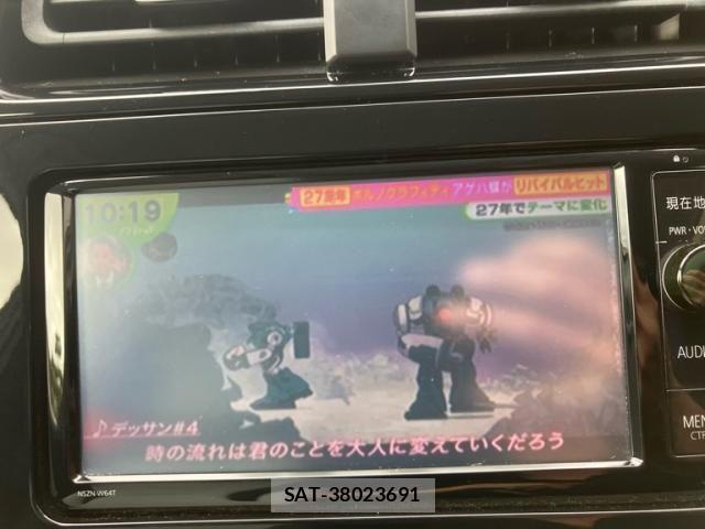 Toyota PRIUS 2016-04 8881685-22