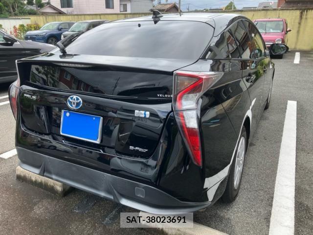 Toyota PRIUS 2016-04 8881685-3