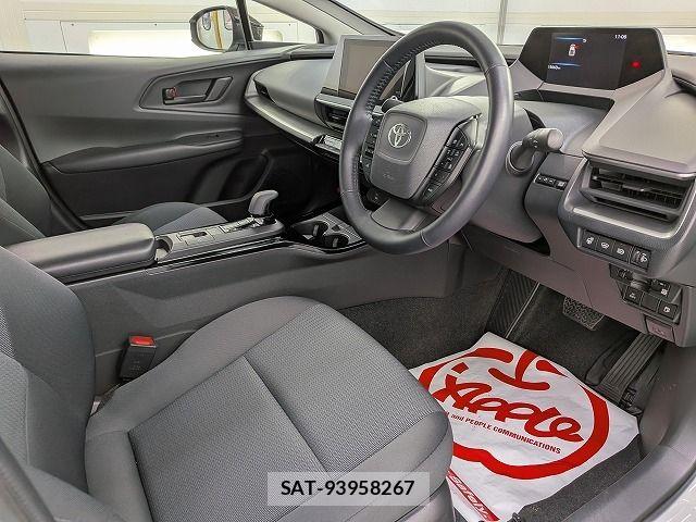 Toyota PRIUS 2023-06 8881677-9