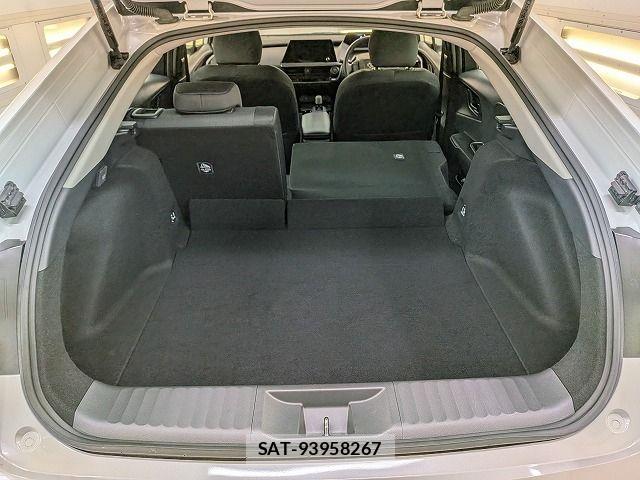 Toyota PRIUS 2023-06 8881677-15