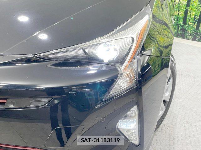 Toyota PRIUS 2016-05 8881681-11