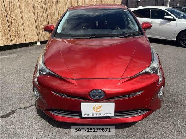 Toyota PRIUS 2016-06 8881684-13