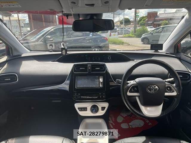 Toyota PRIUS 2016-06 8881684-2