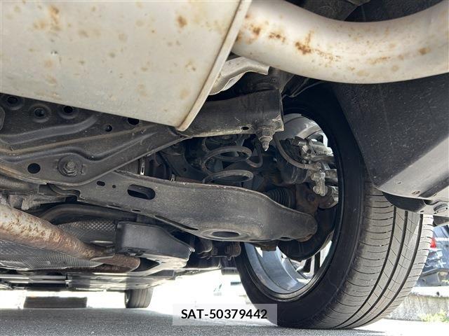 Toyota PRIUS 2023-02 8881678-11