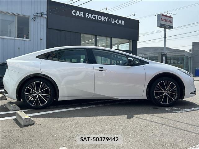 Toyota PRIUS 2023-02 8881678-5