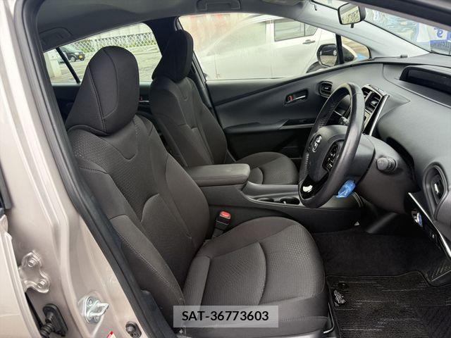 Toyota PRIUS 2019-08 8881680-9