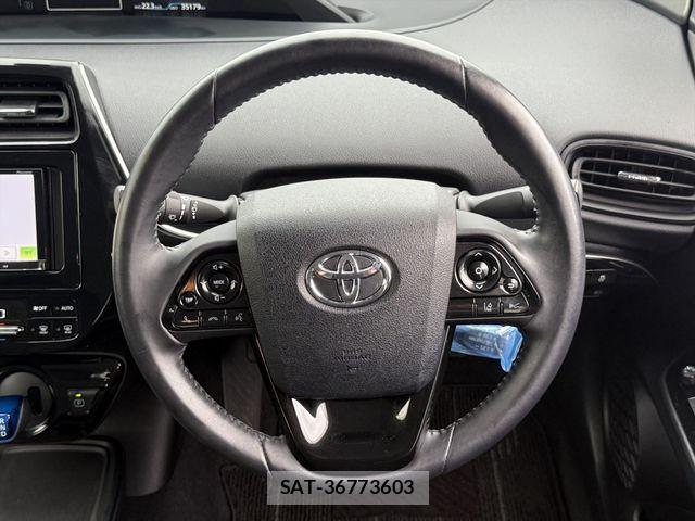 Toyota PRIUS 2019-08 8881680-13