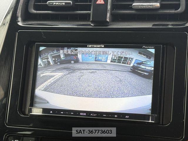 Toyota PRIUS 2019-08 8881680-16