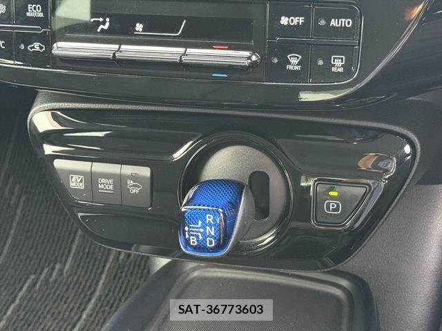 Toyota PRIUS 2019-08 8881680-18