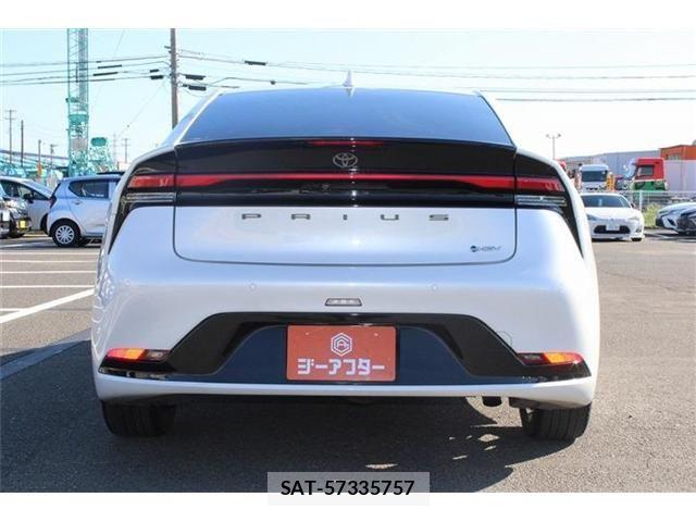 Toyota PRIUS 2023-09 8884218-10