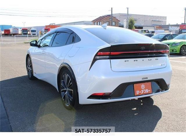 Toyota PRIUS 2023-09 8884218-11