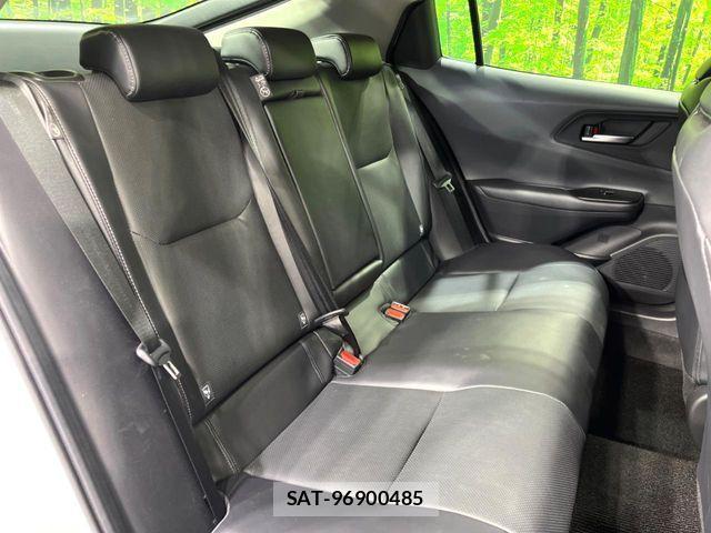 Toyota PRIUS 2023-12 8884216-9