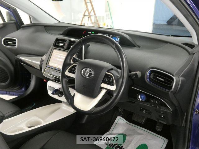 Toyota PRIUS 2016-07 8884219-10