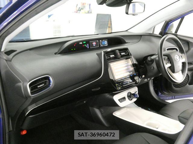 Toyota PRIUS 2016-07 8884219-20