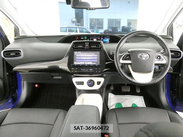 Toyota PRIUS 2016-07 8884219-2