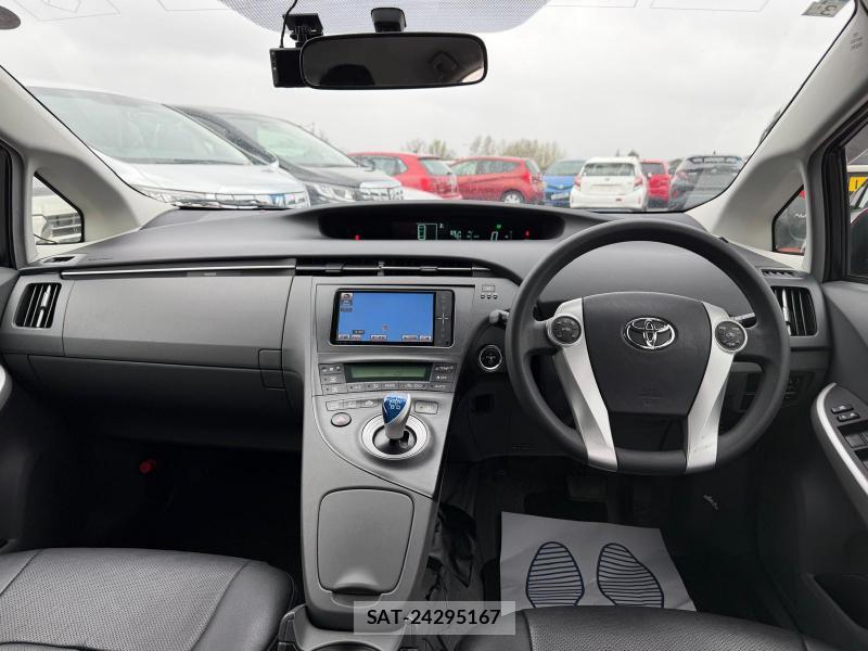 Toyota PRIUS 2011-03 1297042-16