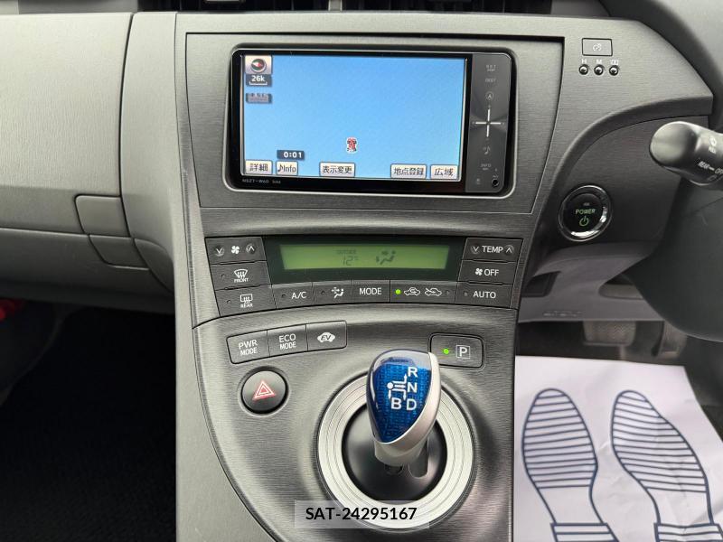 Toyota PRIUS 2011-03 1297042-23