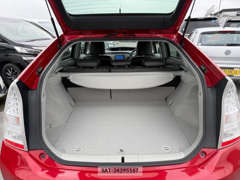 Toyota PRIUS 2011-03 1297042-29