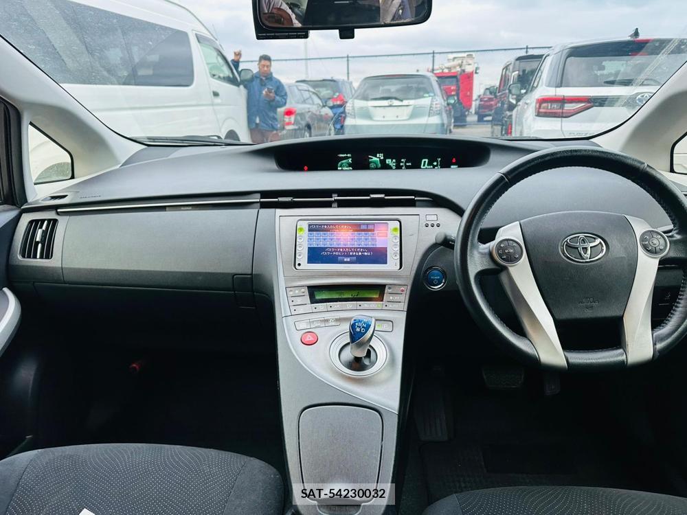 Toyota PRIUS 2012 6904588-12