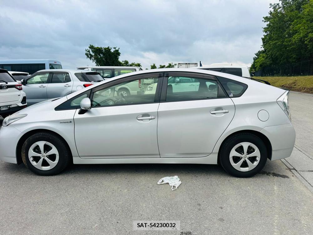 Toyota PRIUS 2012 6904588-1