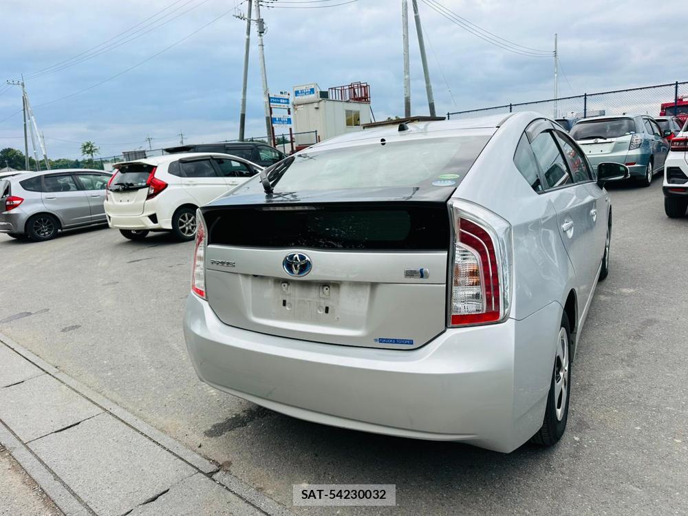 Toyota PRIUS 2012 6904588-4