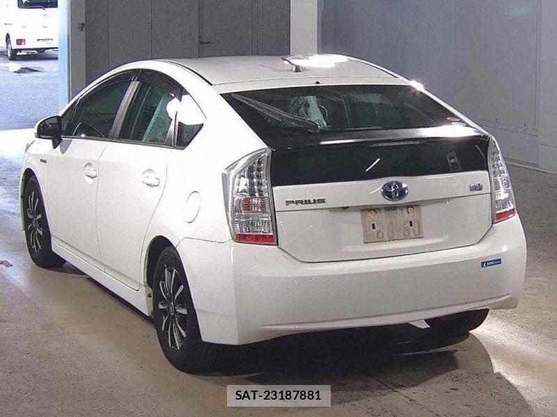 Toyota PRIUS 2010-06 7613152-2