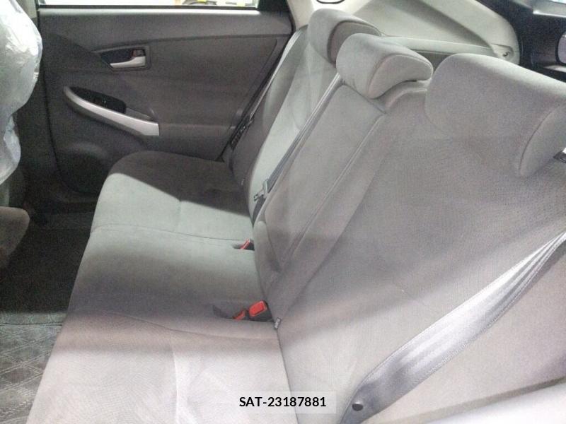 Toyota PRIUS 2010-06 7613152-5