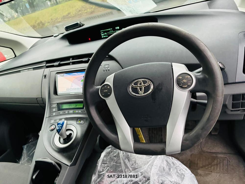 Toyota PRIUS 2010-06 7613152-14