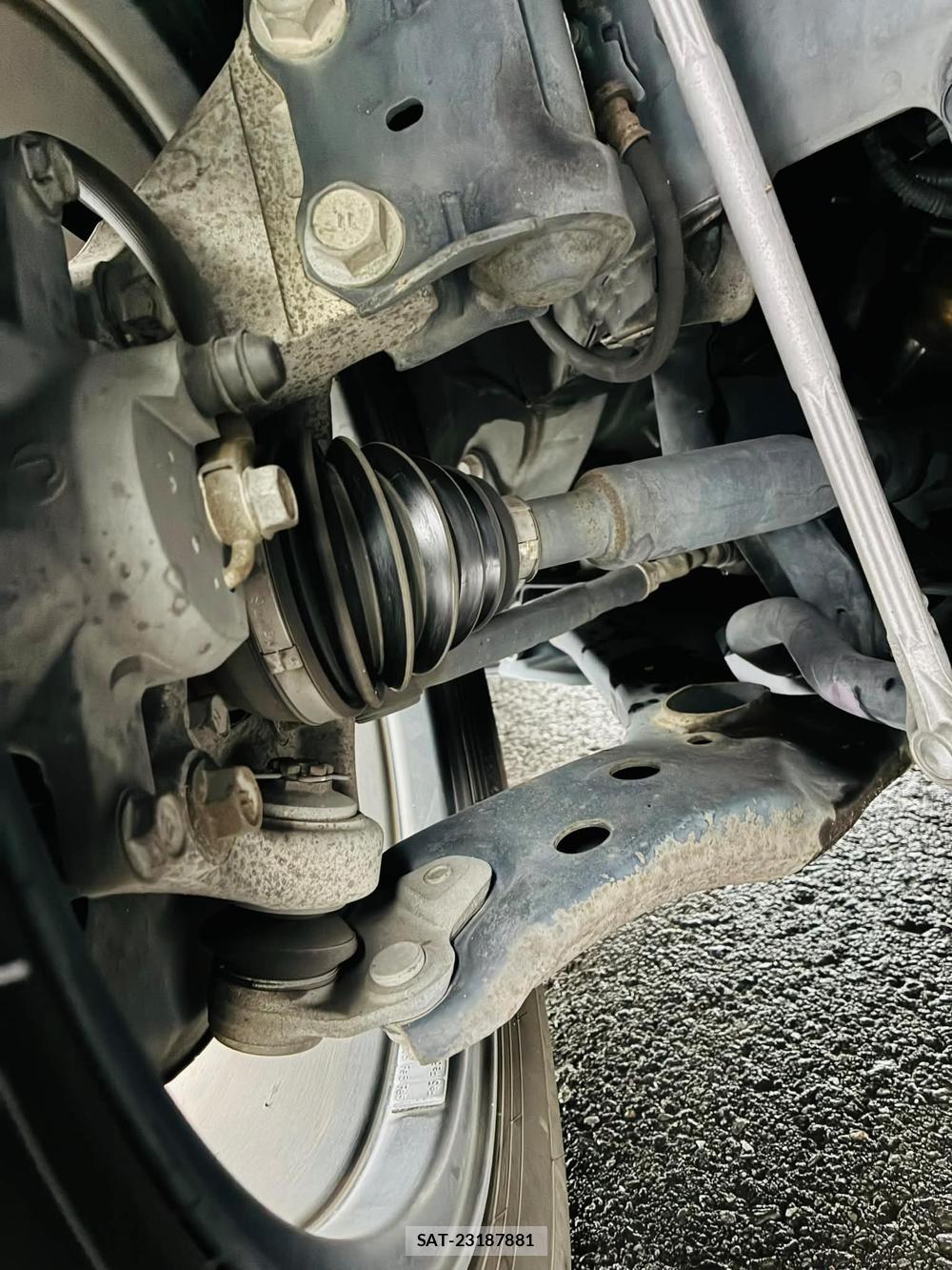 Toyota PRIUS 2010-06 7613152-32