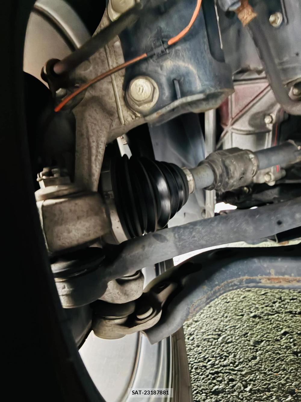 Toyota PRIUS 2010-06 7613152-33