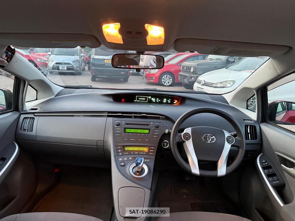 Toyota PRIUS 2011-02 1797340-12
