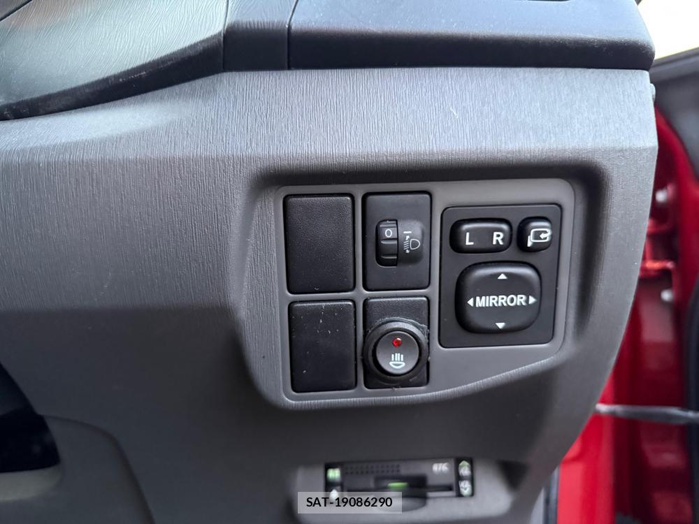 Toyota PRIUS 2011-02 1797340-20