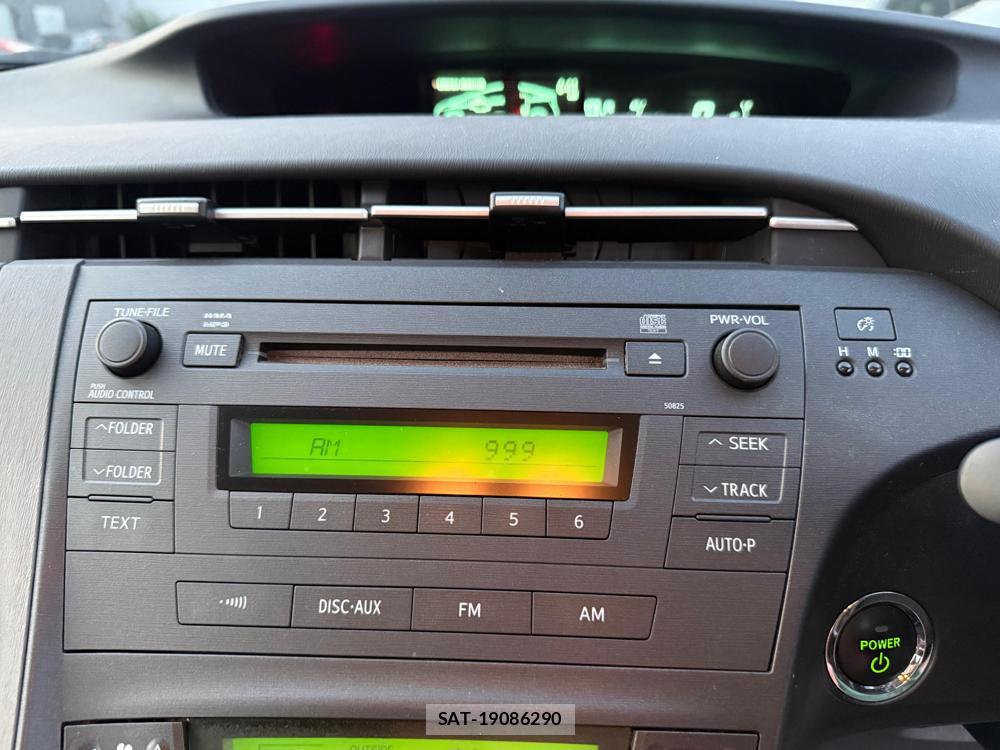 Toyota PRIUS 2011-02 1797340-23