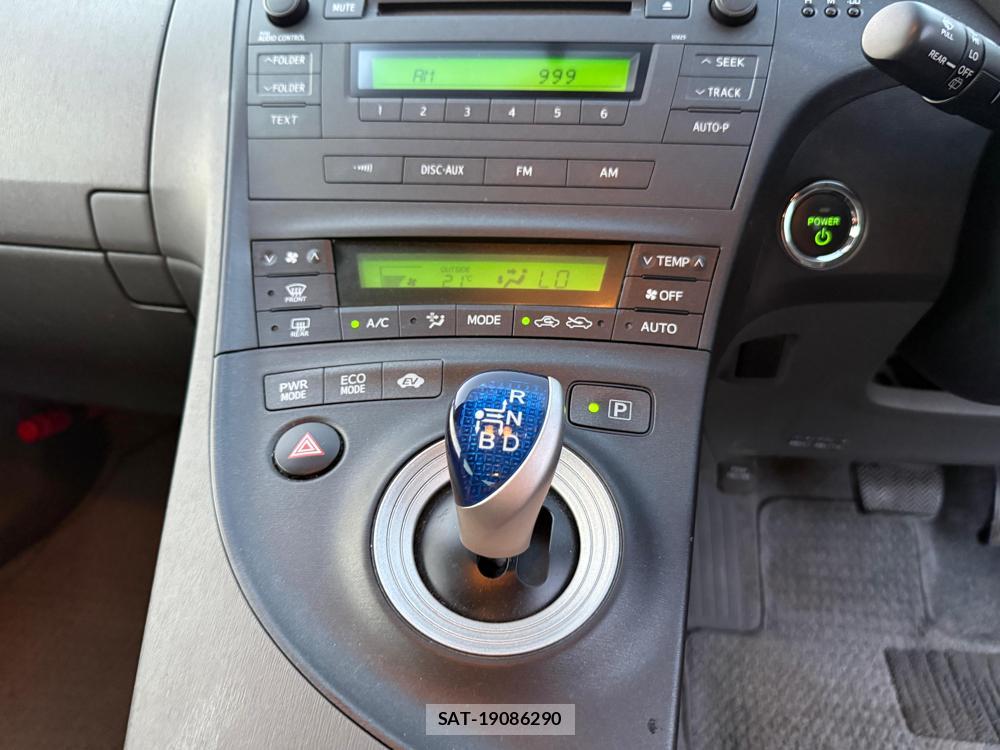 Toyota PRIUS 2011-02 1797340-25