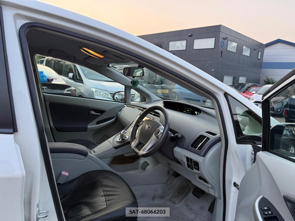 Toyota PRIUS 2010-12 1295222-11
