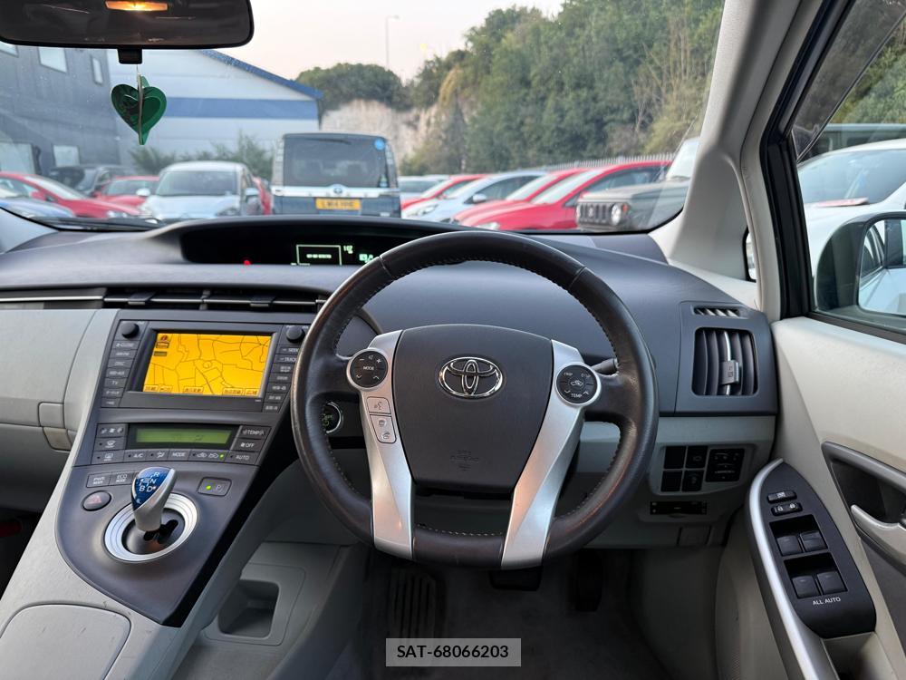 Toyota PRIUS 2010-12 1295222-13