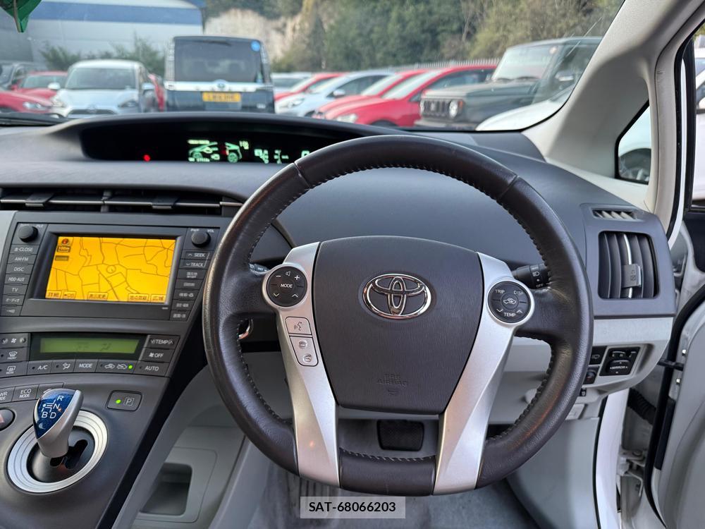 Toyota PRIUS 2010-12 1295222-14