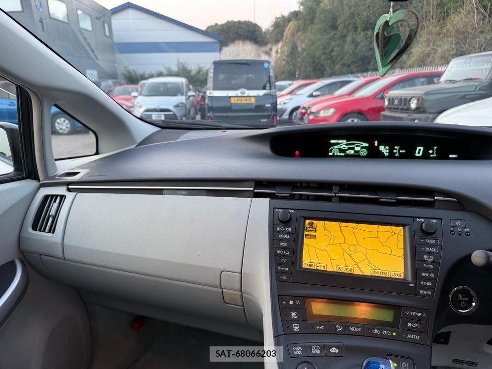 Toyota PRIUS 2010-12 1295222-19