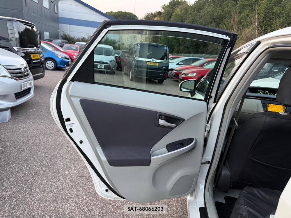 Toyota PRIUS 2010-12 1295222-24