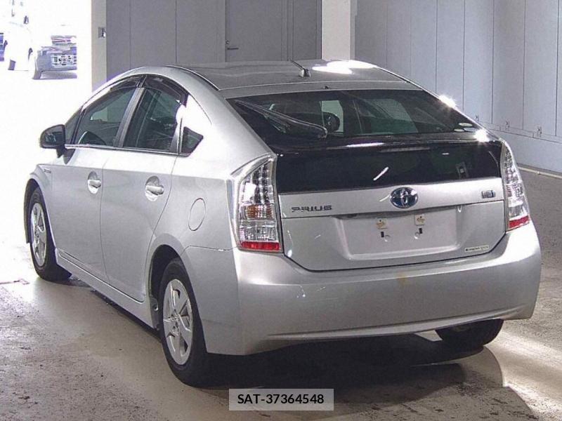 Toyota  2011-06 8112290-2