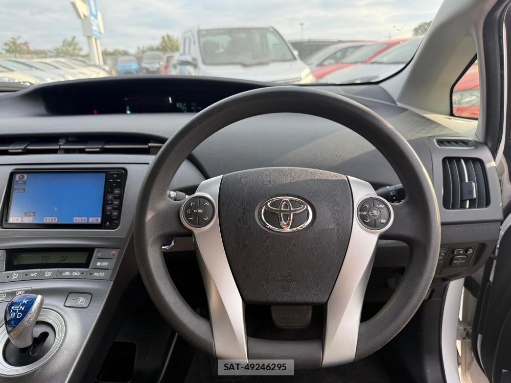 Toyota PRIUS 2012-03 1797345-14