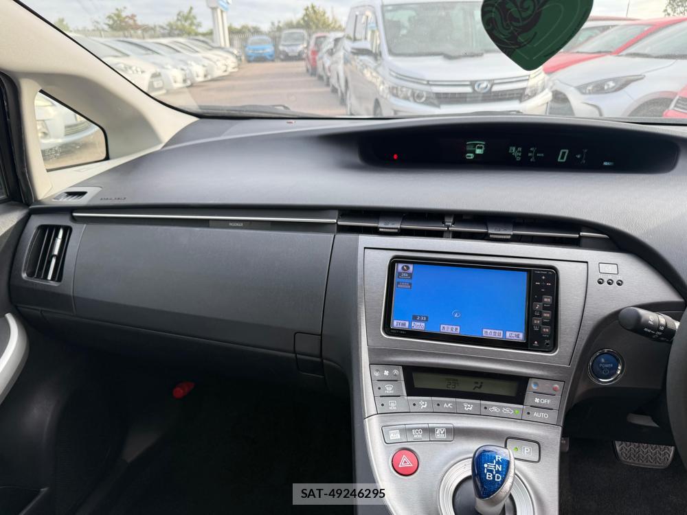 Toyota PRIUS 2012-03 1797345-22