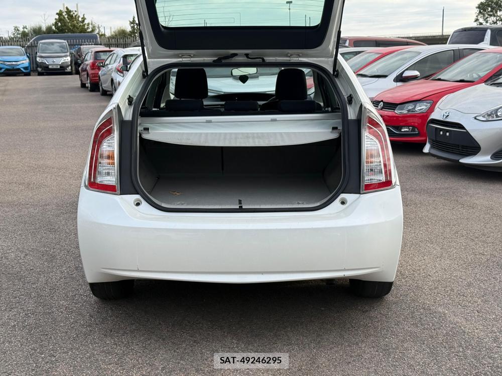 Toyota PRIUS 2012-03 1797345-30