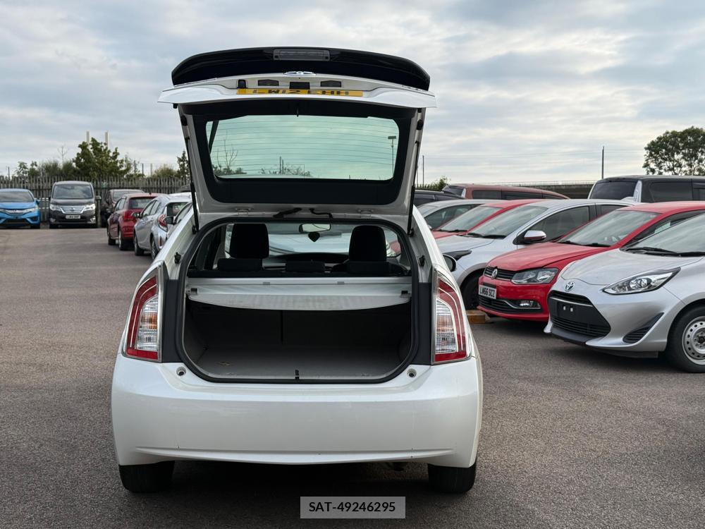 Toyota PRIUS 2012-03 1797345-31