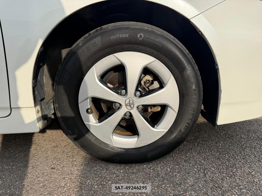 Toyota PRIUS 2012-03 1797345-33