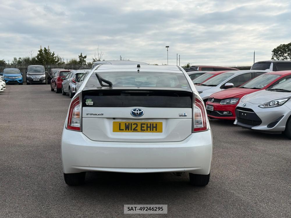 Toyota PRIUS 2012-03 1797345-3