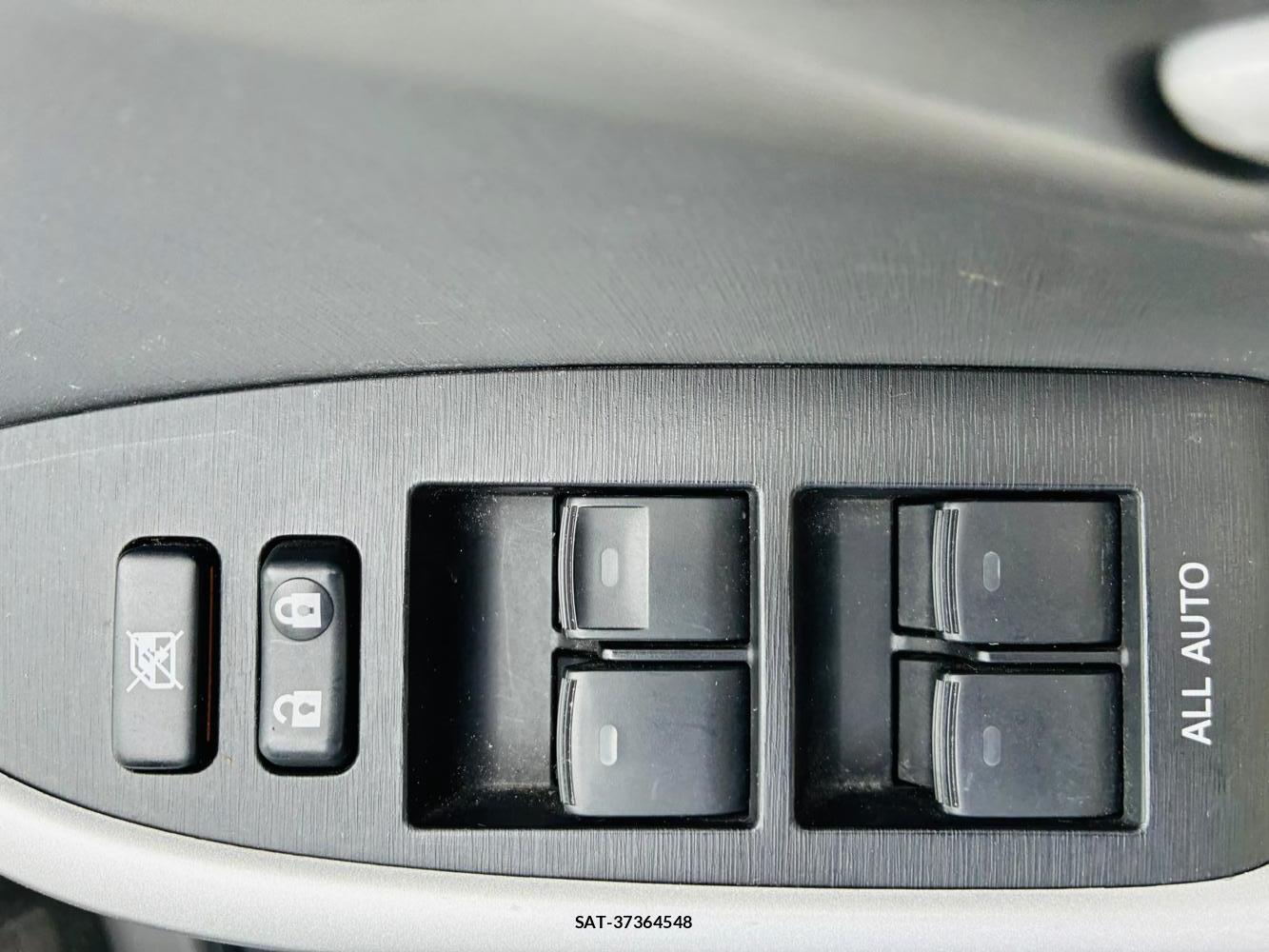 Toyota PRIUS 2011-06 8112290-20