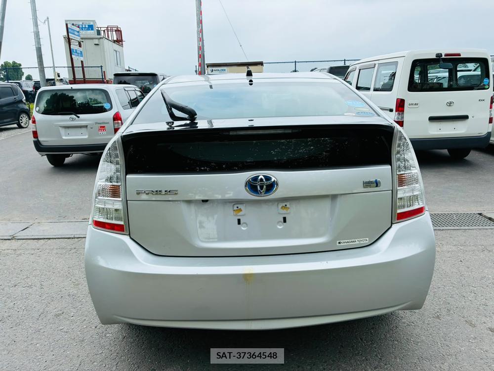 Toyota PRIUS 2011-06 8112290-3