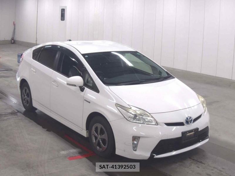 Toyota PRIUS 2015-02 8252486-0