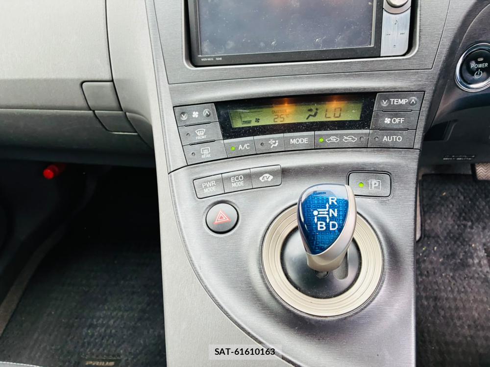 Toyota PRIUS 2011/07 8173291-17